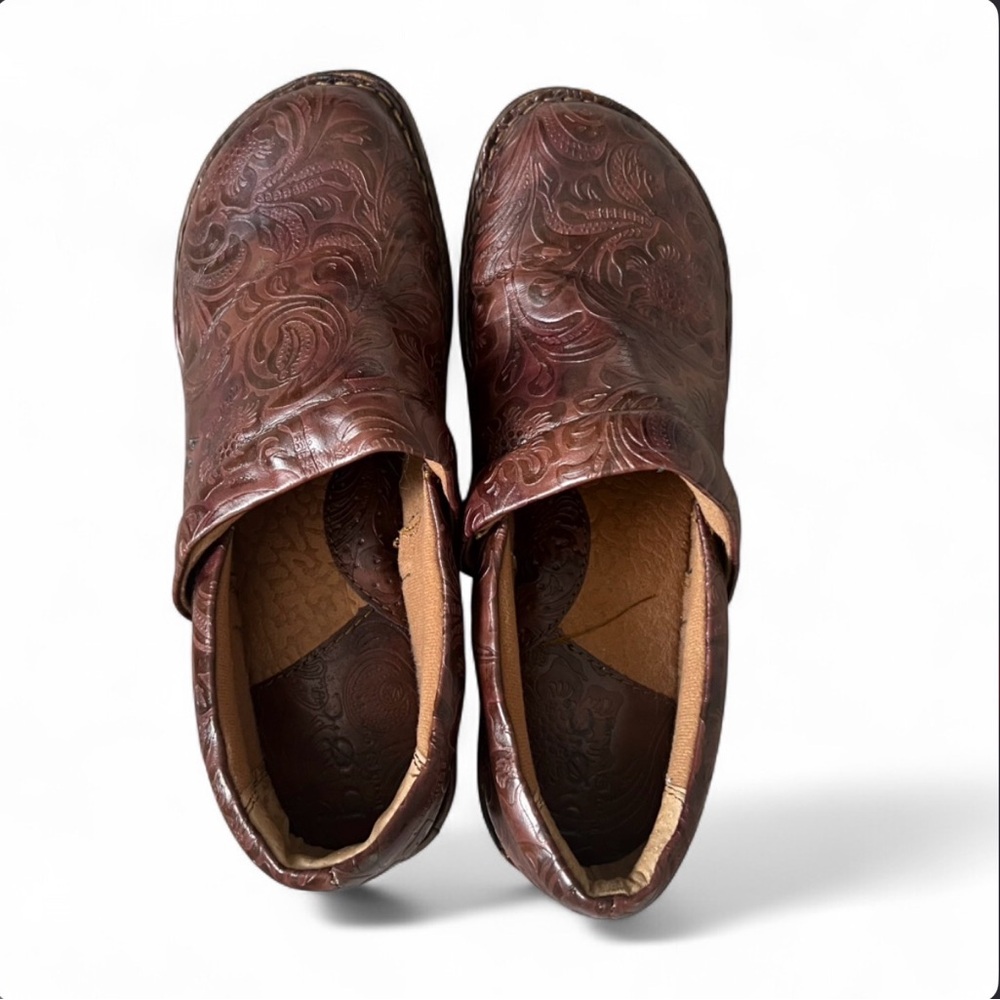 BOC Born Concept Embossed Leather Clogs Size 8 Brown Slip On - Picture 5 of 6